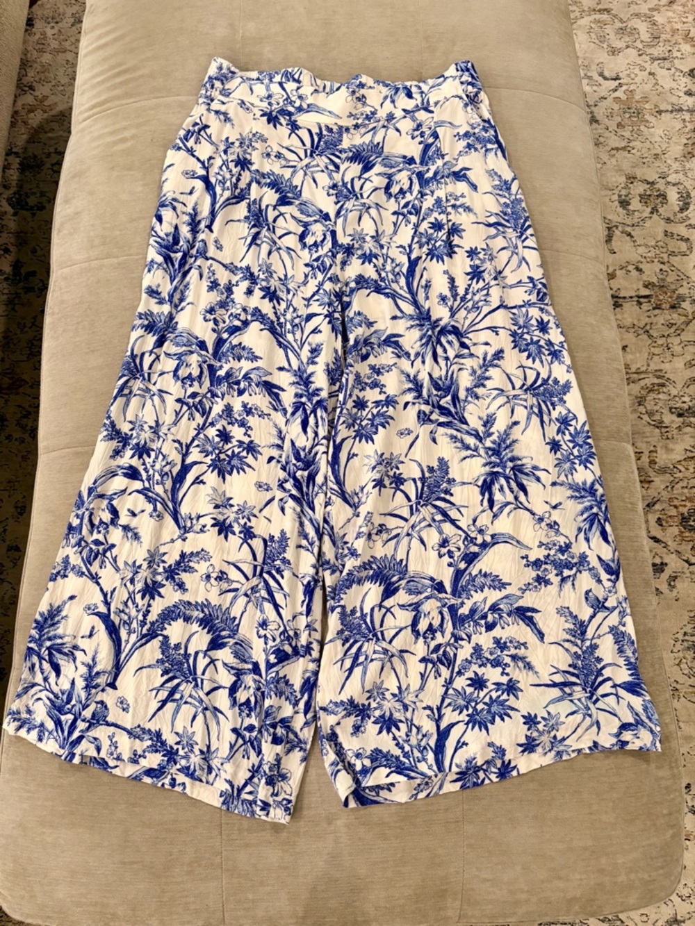 H&M White Wide-Leg Pants with Blue Botanical Print